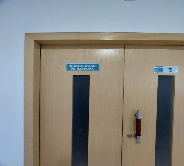Ruang Jaga Dokter Muda Perempuan